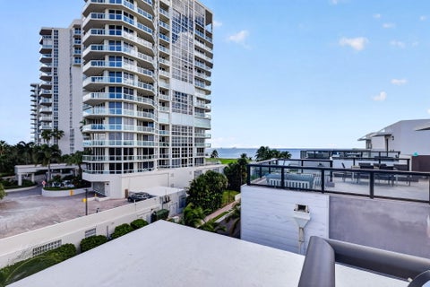 Tiny photo for 336 Balboa Street, Hollywood, FL 33019 (MLS # B26080656)