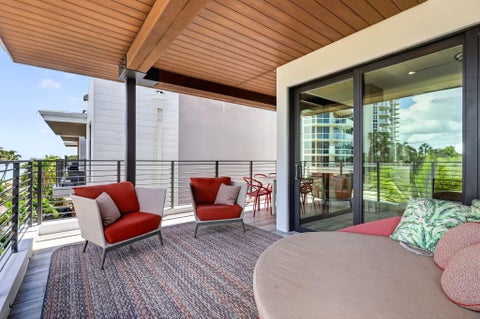 Tiny photo for 336 Balboa Street, Hollywood, FL 33019 (MLS # B26080656)