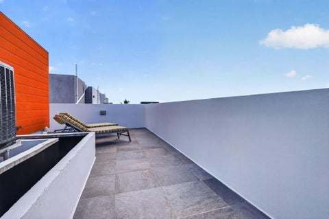 Tiny photo for 336 Balboa Street, Hollywood, FL 33019 (MLS # B26080656)