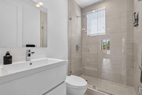 Tiny photo for 336 Balboa Street, Hollywood, FL 33019 (MLS # B26080656)