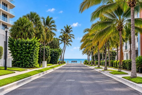 Tiny photo for 336 Balboa Street, Hollywood, FL 33019 (MLS # B26080656)