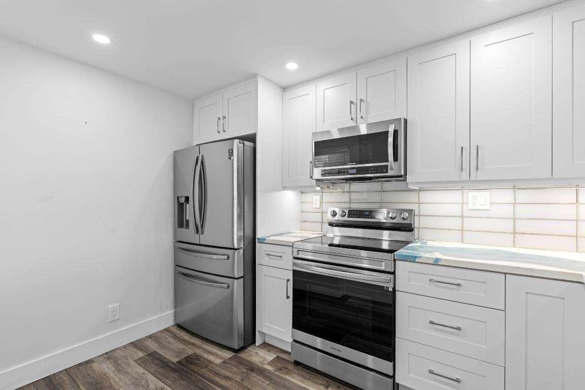 6 Royal Palm Way 509