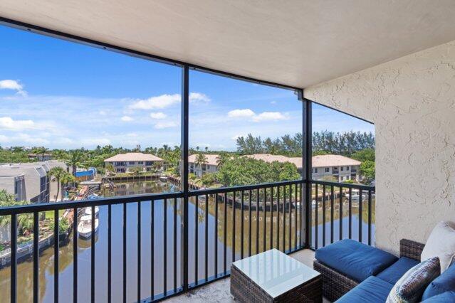 6 Royal Palm Way 509
