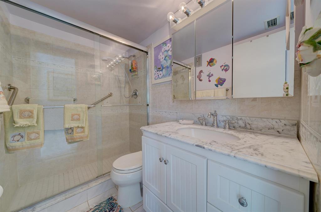 WOODCREST MANOR CO-OP - Residential