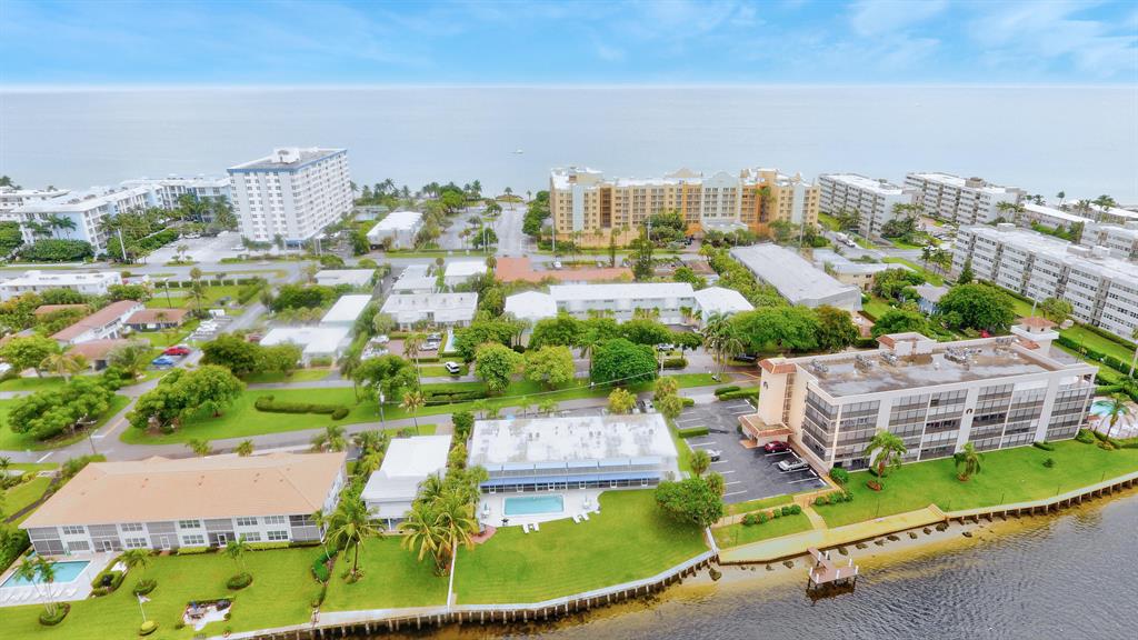 WOODCREST MANOR CO-OP - Residential