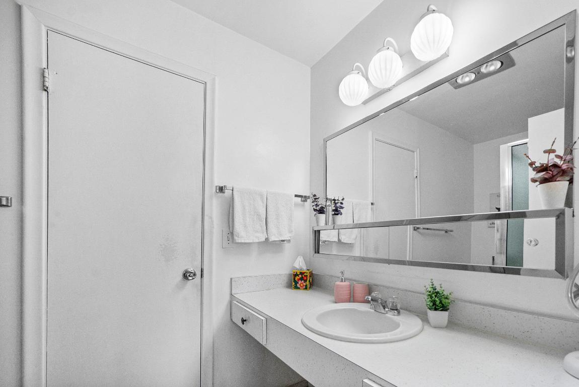 PALM BEACH CABANA COLONY EAST - Residential