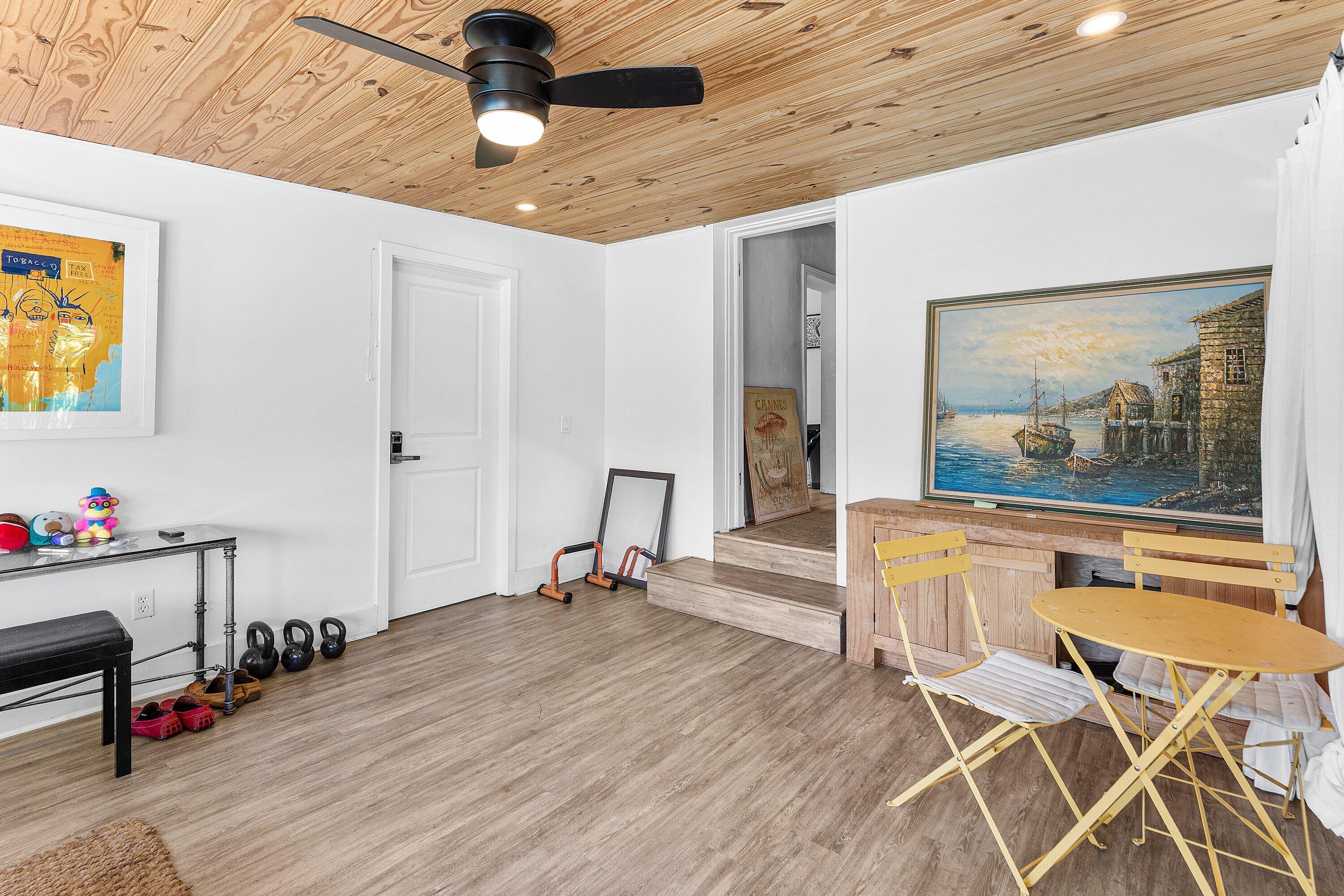 CLOUD LAKE - Residential Lease