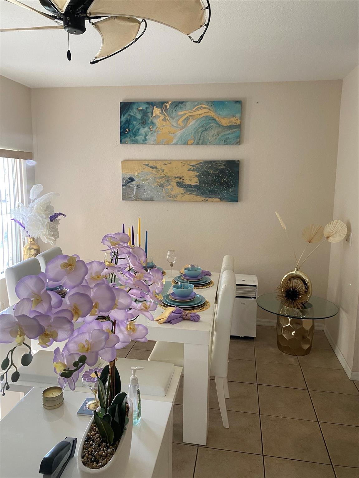 Carriage Homes At Bentley - Residential