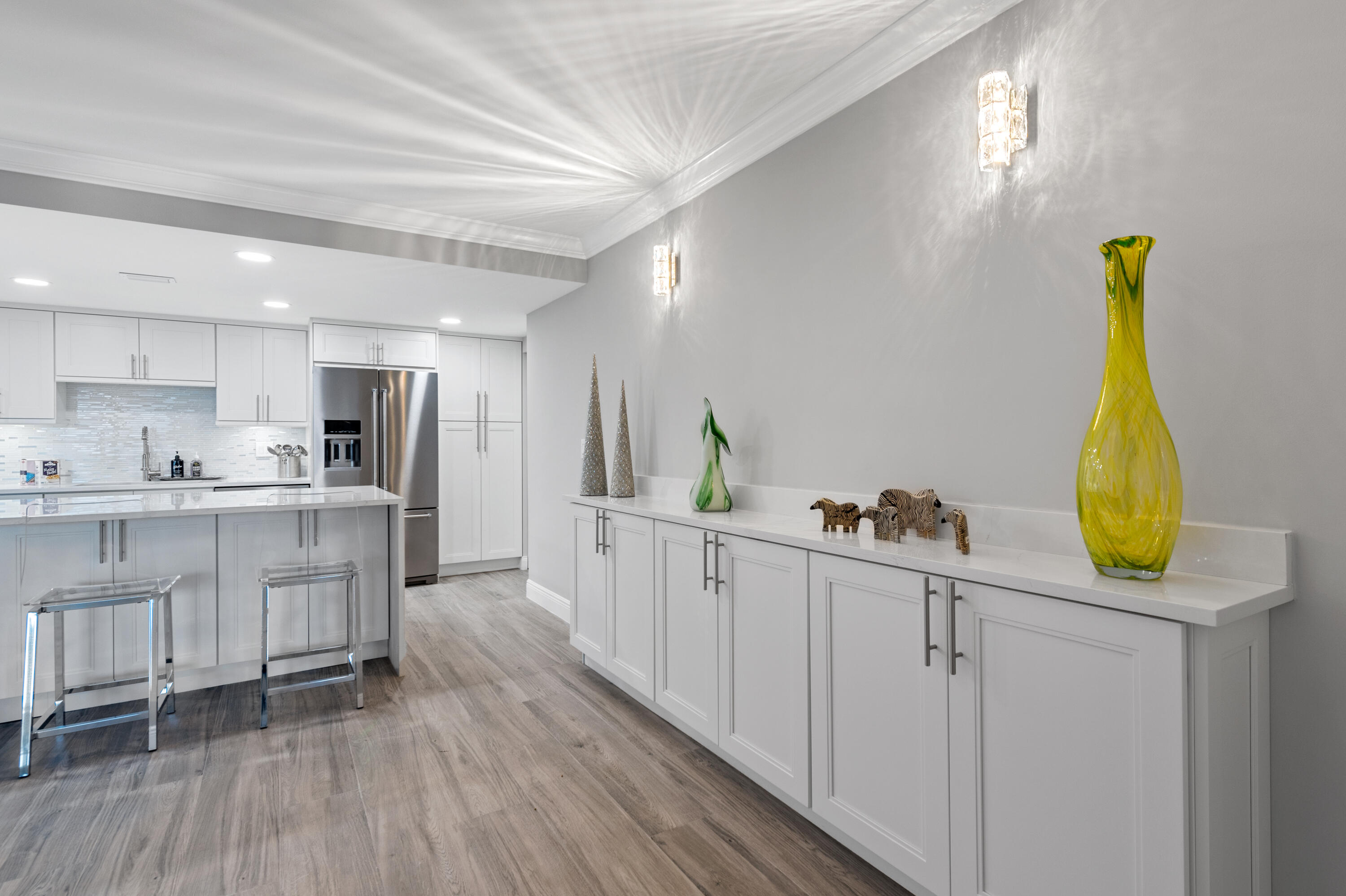 777 NE Bayshore Drive 705