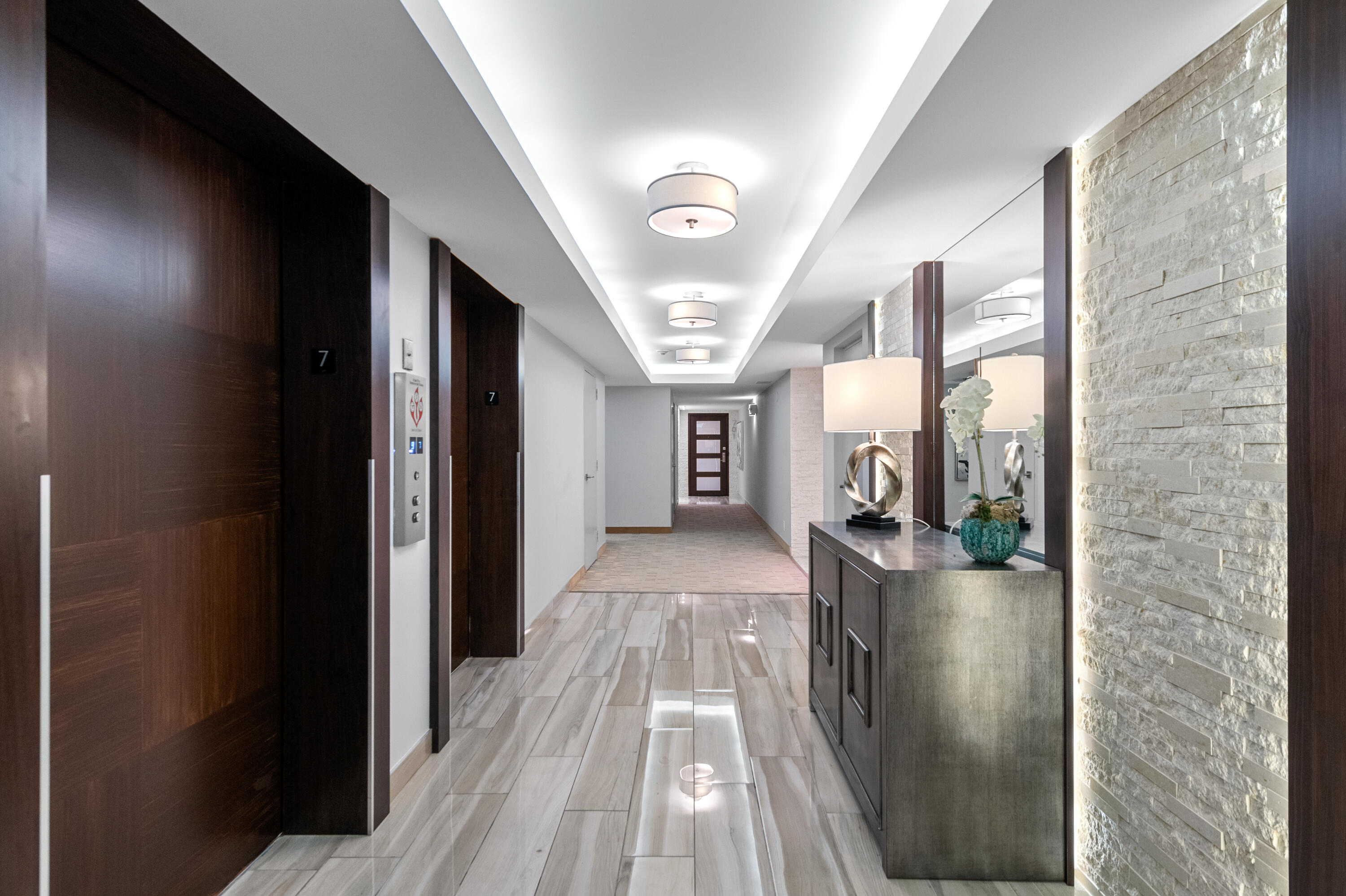 AMERICAS ON THE PARK CONDO - Residential