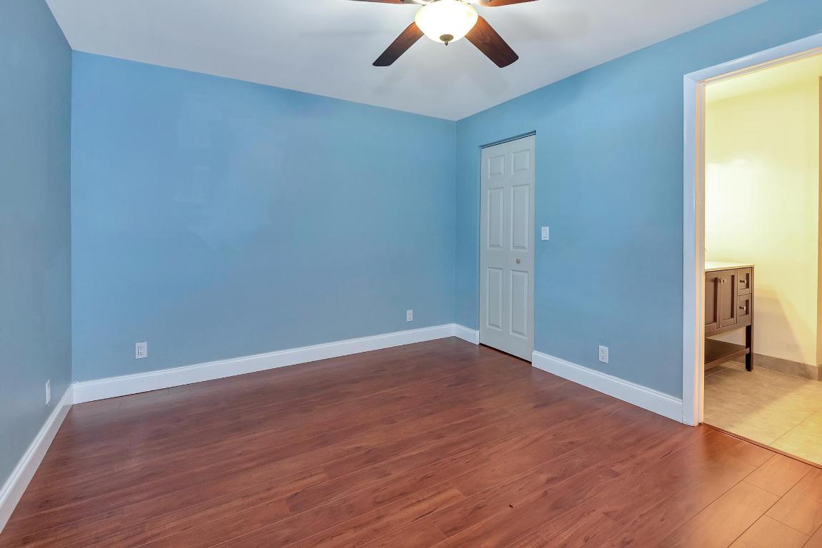 COUNTRY LAKE - Residential Lease