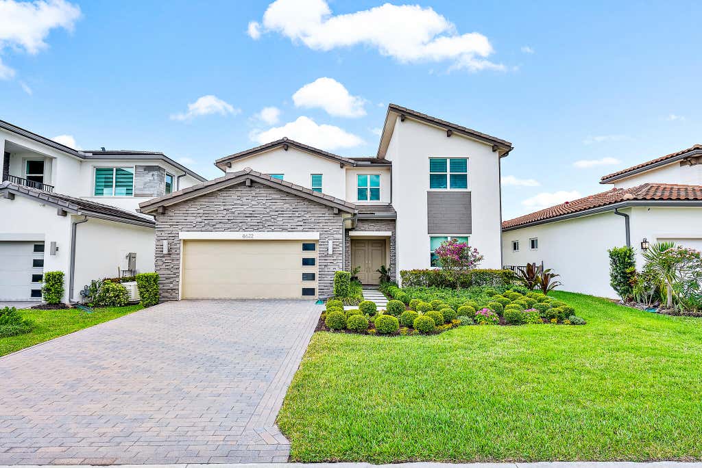 Photo of 8622 Dumford Lane, Lake Worth, FL 33467 (MLS # B26013836)