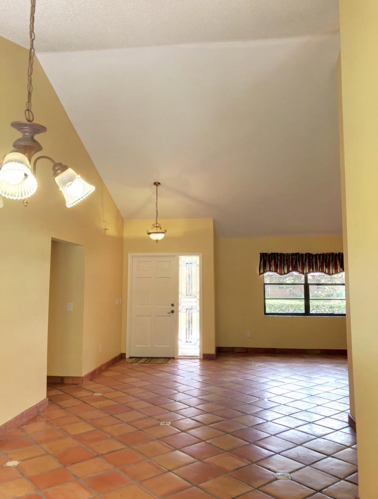 SUGAR POND MANOR OF WELLINGTON - Residential