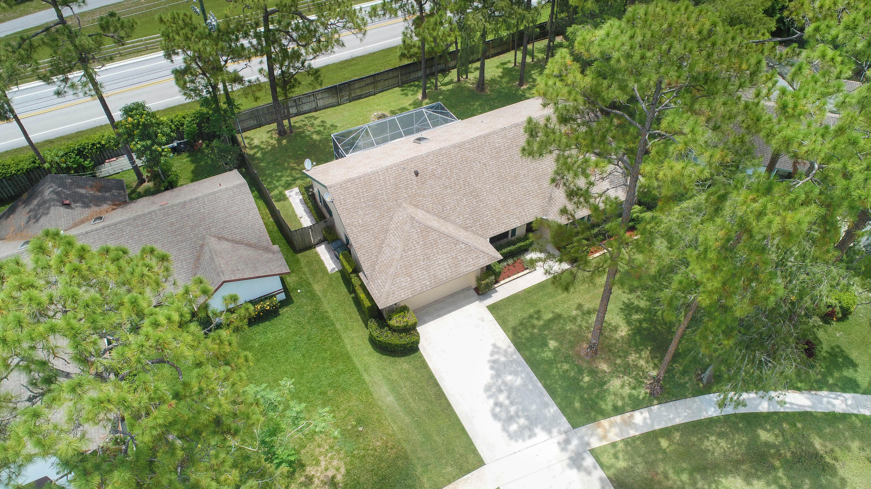 SUGAR POND MANOR OF WELLINGTON - Residential