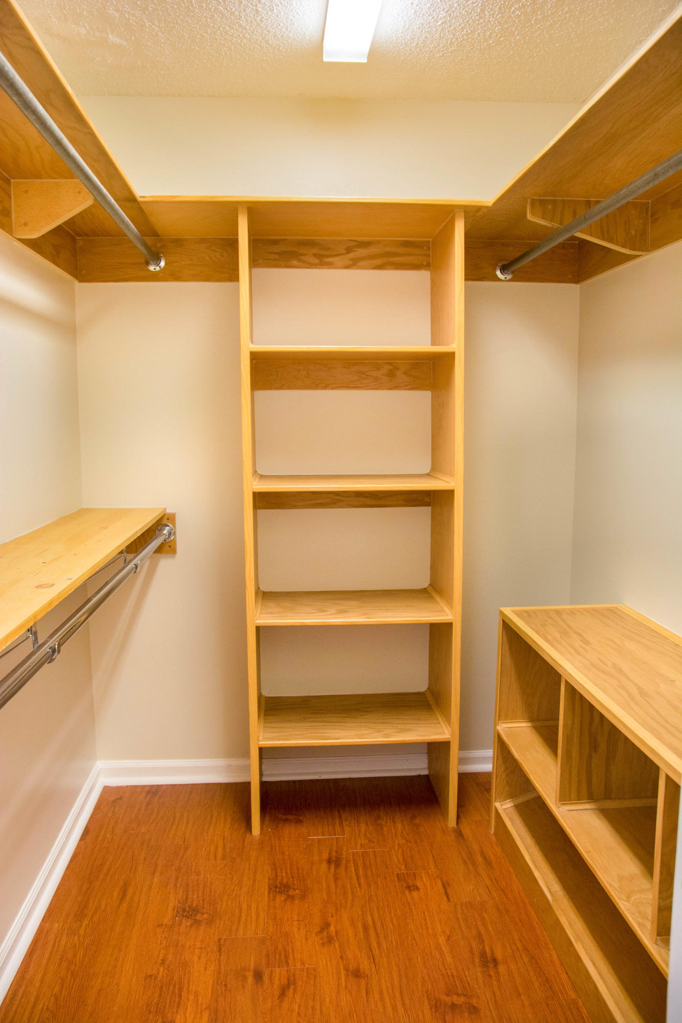 SUGAR POND MANOR OF WELLINGTON - Residential