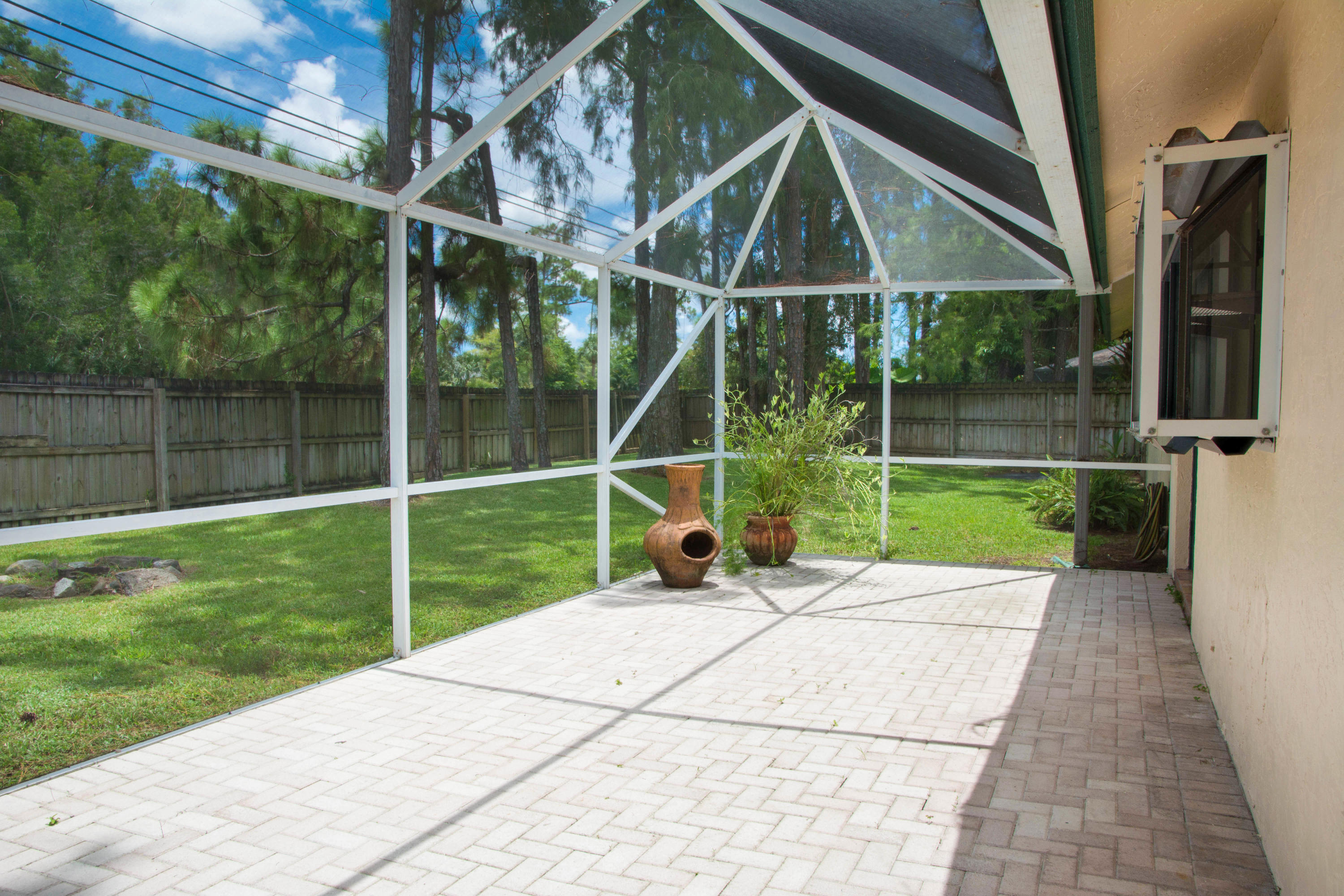 SUGAR POND MANOR OF WELLINGTON - Residential