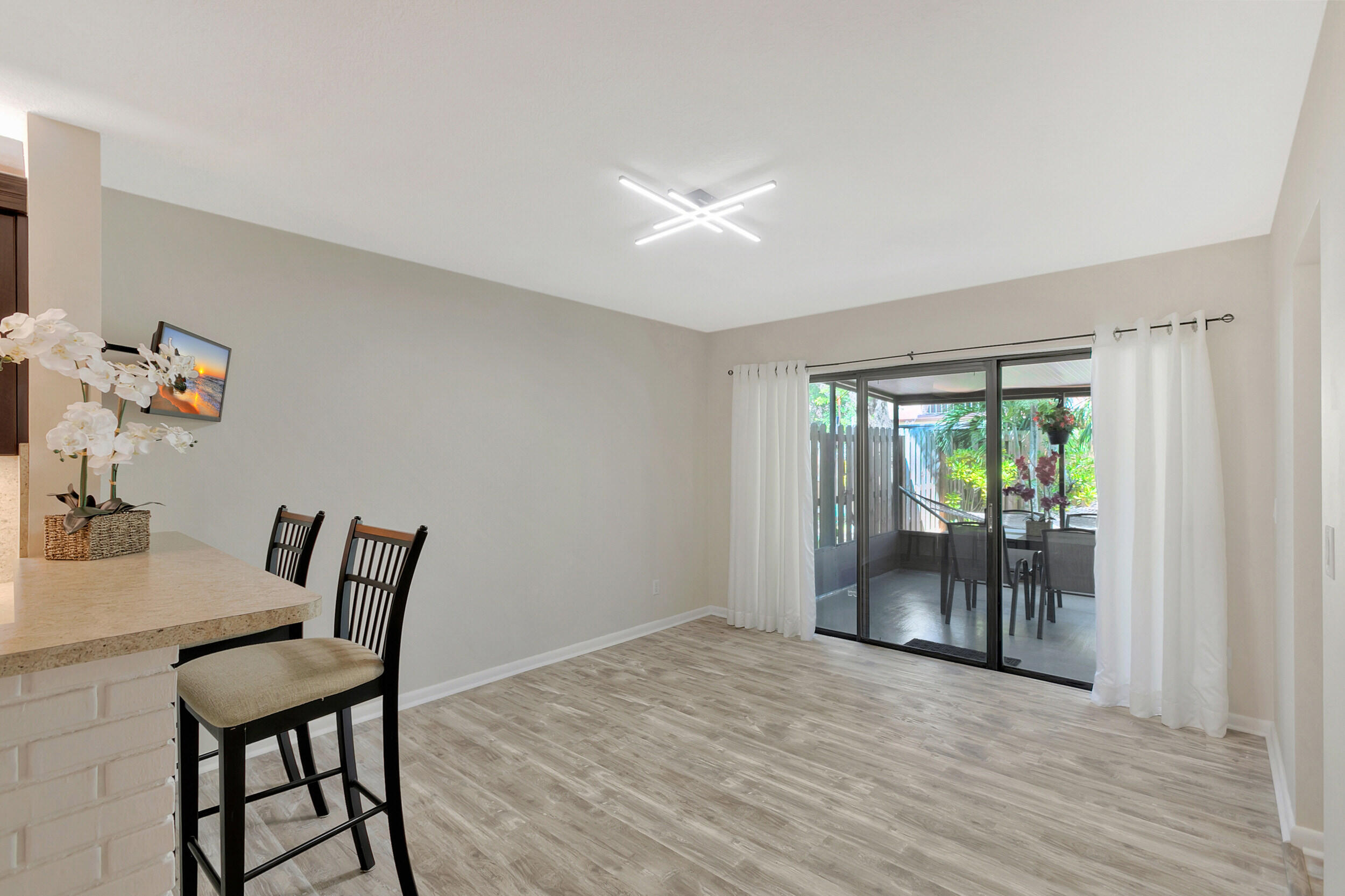 CEDAR GARDENS TOWNHOUSES - Residential Lease