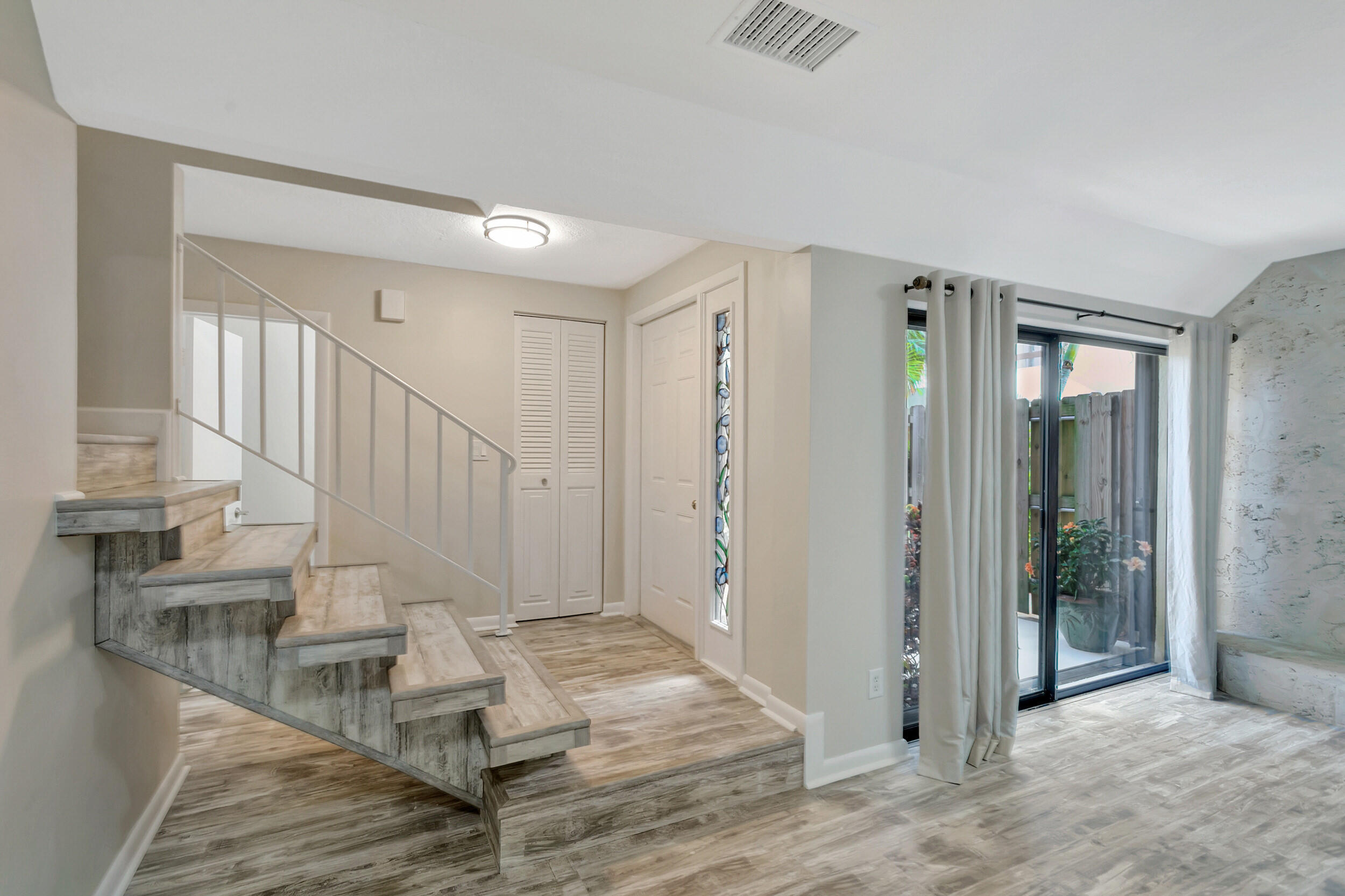 CEDAR GARDENS TOWNHOUSES - Residential Lease