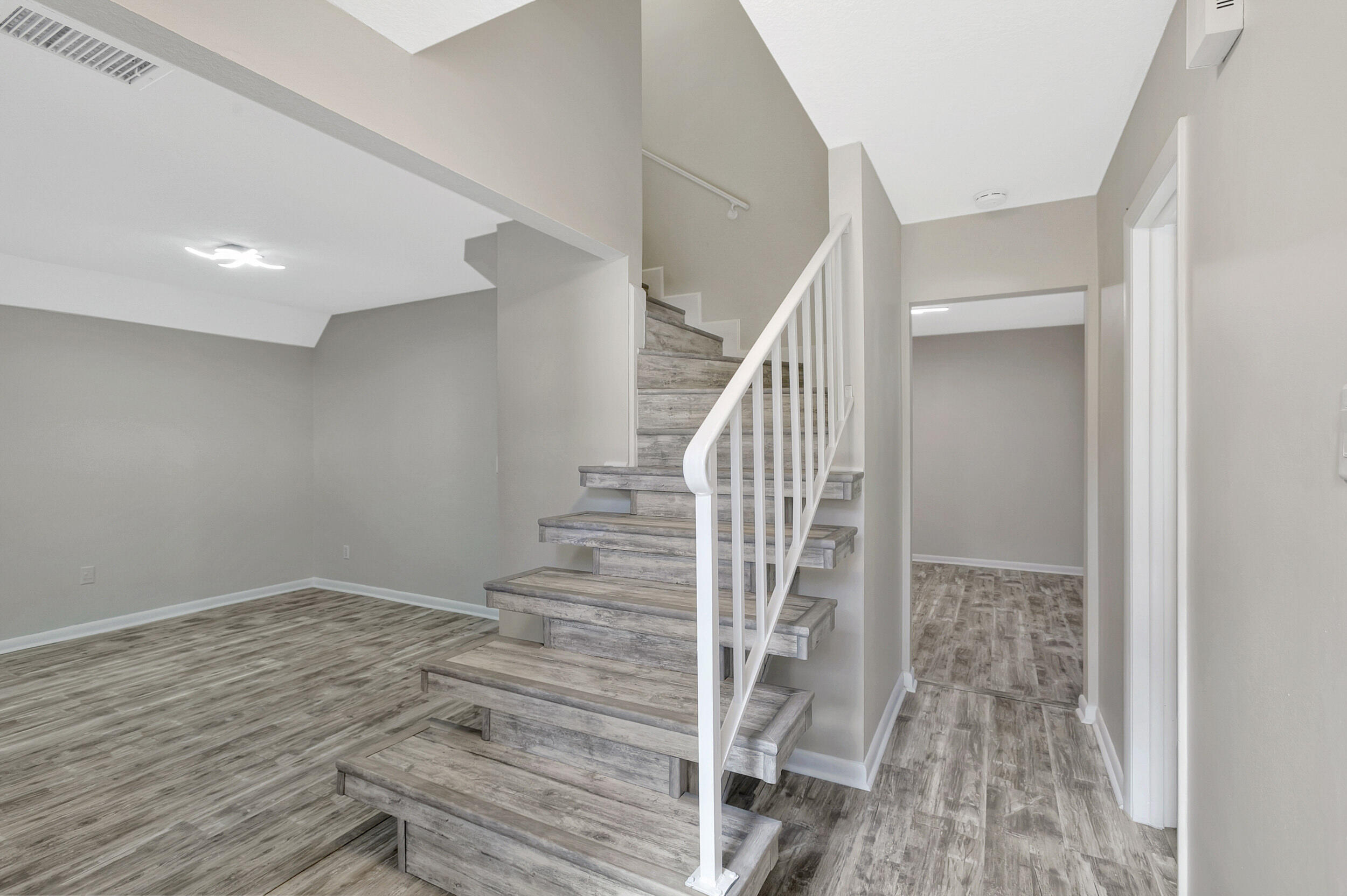 CEDAR GARDENS TOWNHOUSES - Residential Lease