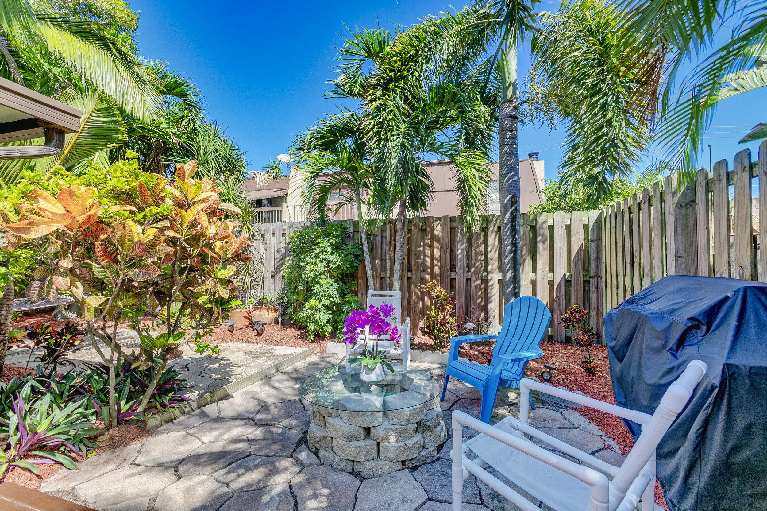 CEDAR GARDENS TOWNHOUSES - Residential Lease