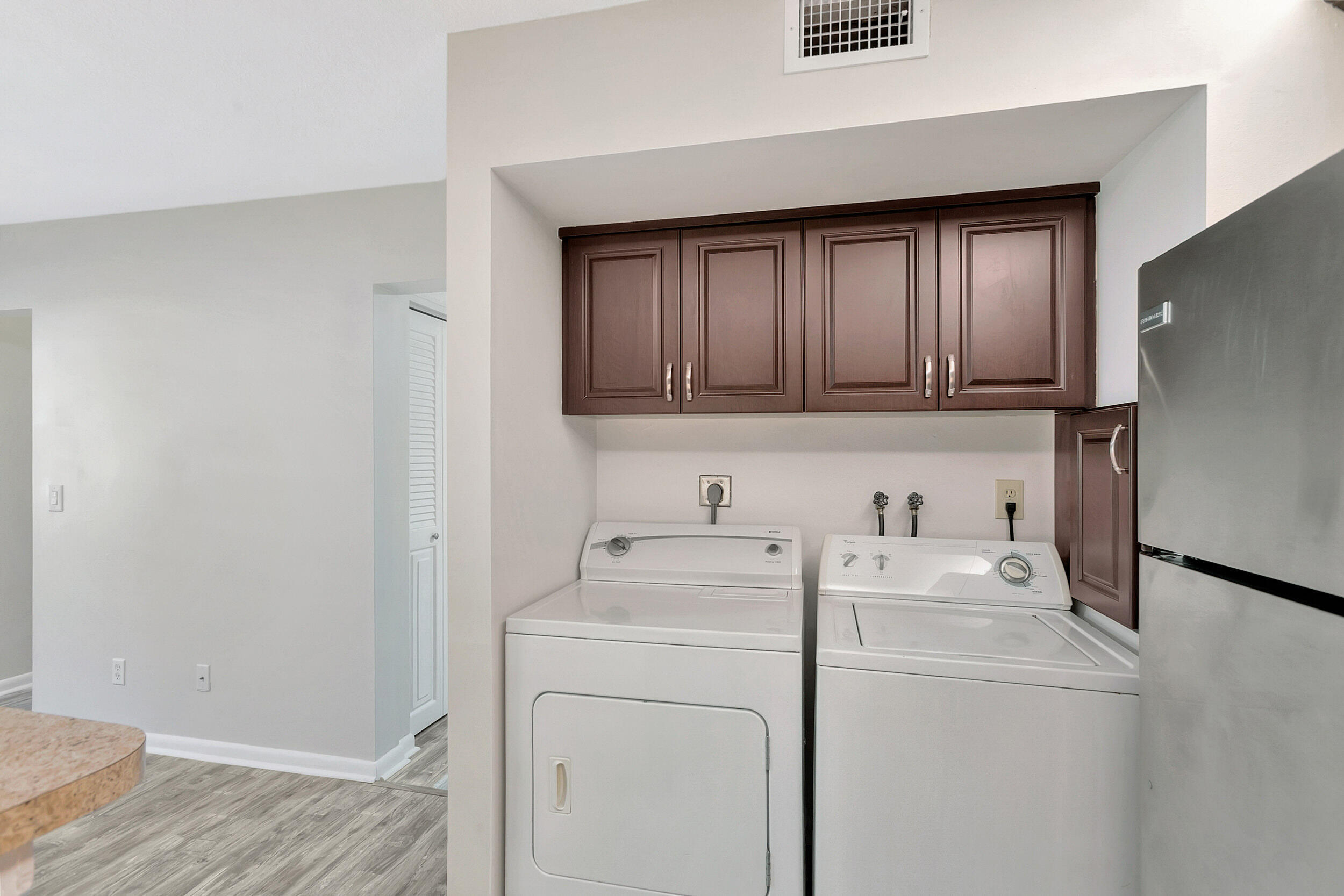 CEDAR GARDENS TOWNHOUSES - Residential Lease