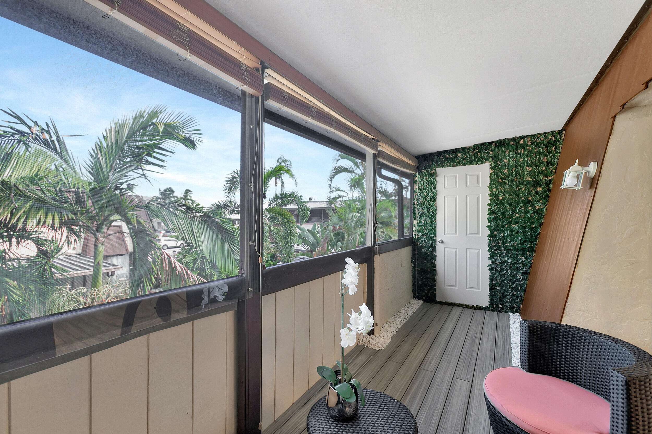 CEDAR GARDENS TOWNHOUSES - Residential Lease