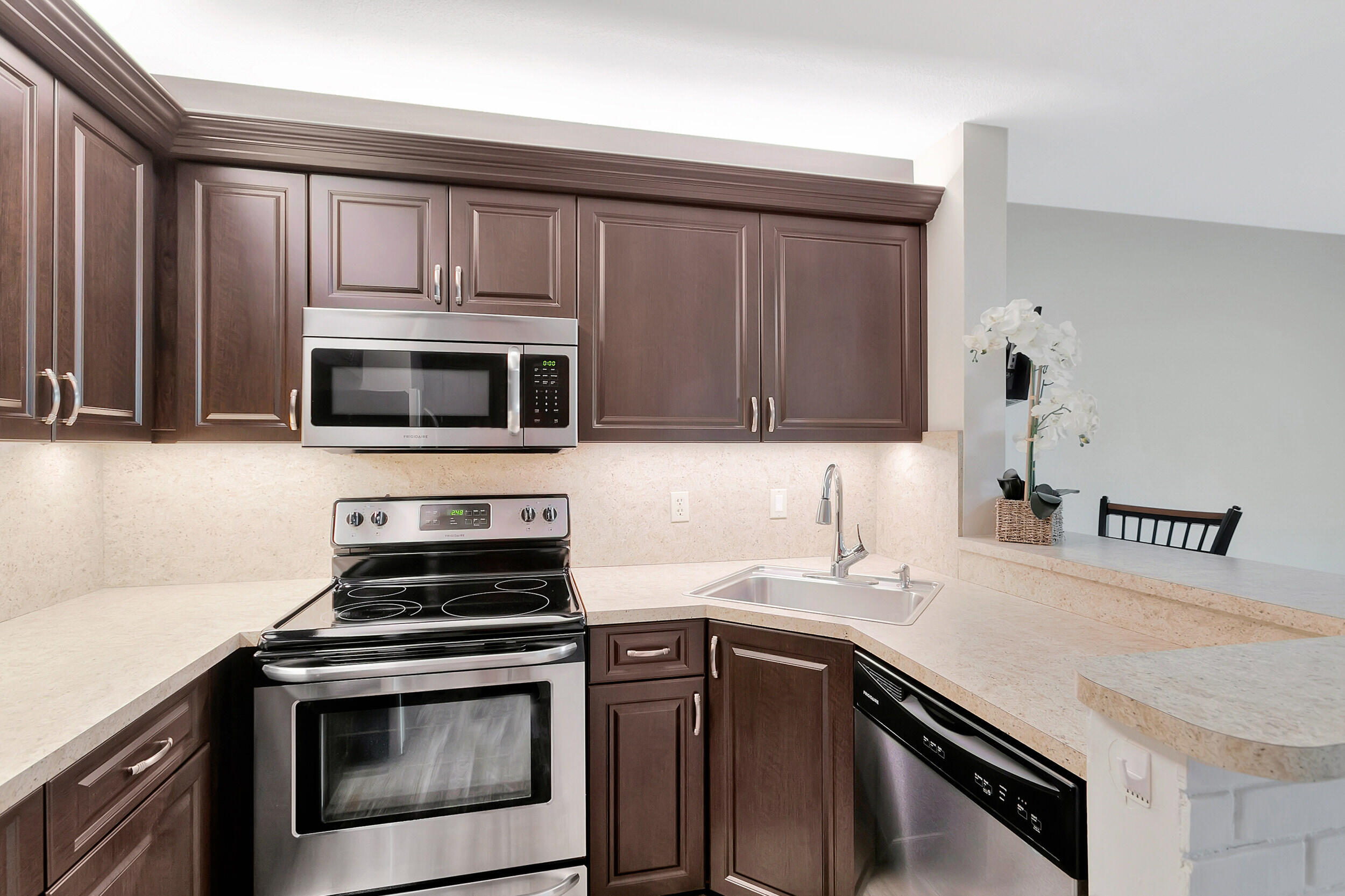 CEDAR GARDENS TOWNHOUSES - Residential Lease