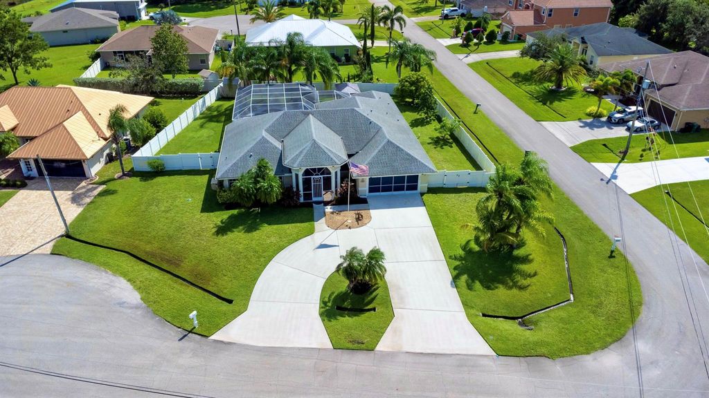 Photo of 5879 NW Cincy Court, Port St Lucie, FL 34986 (MLS # R10921869)