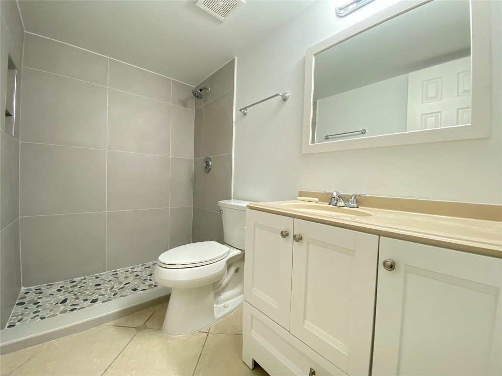 The Gardens North One Con - Residential Lease