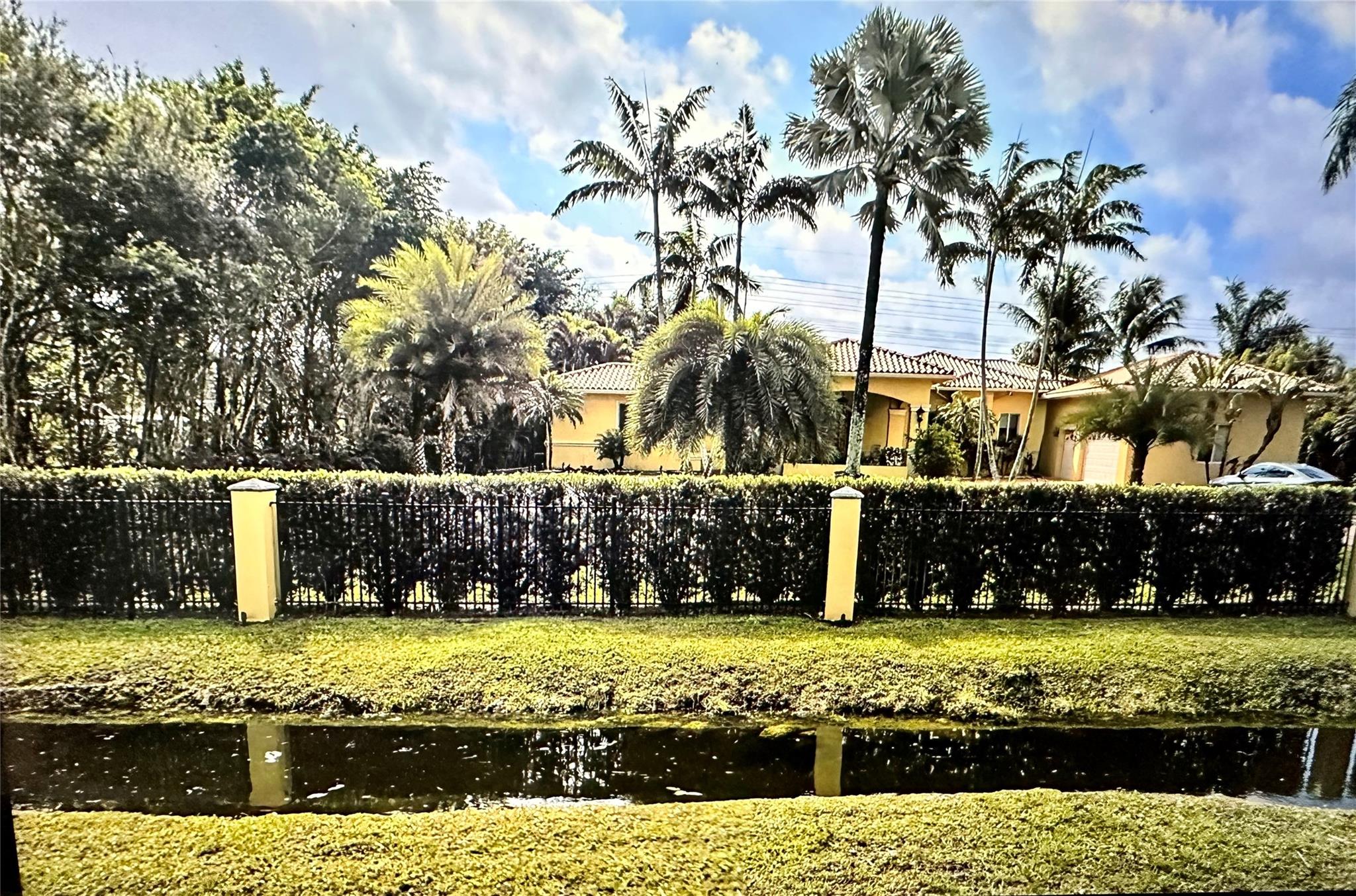 Sunshine Ranches - Residential