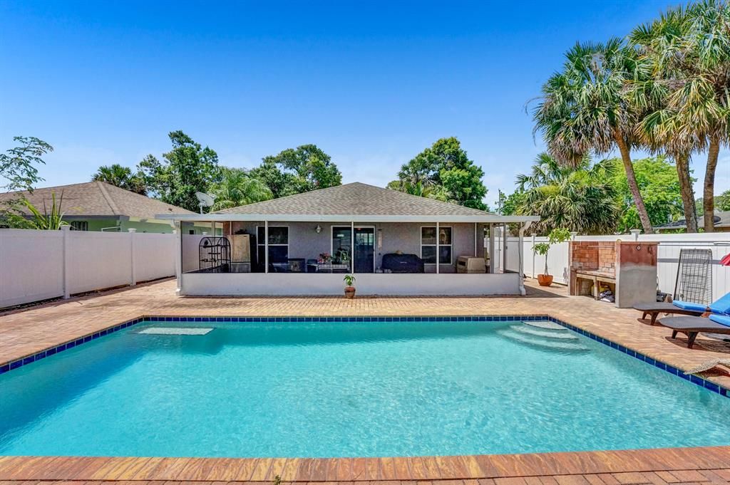 Photo of 6745 2nd Street, Jupiter, FL 33458 (MLS # R10718592)