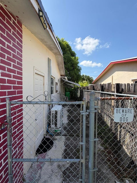Tiny photo for 6600 NW 24TH Court, Sunrise, FL 33313 (MLS # B26064502)