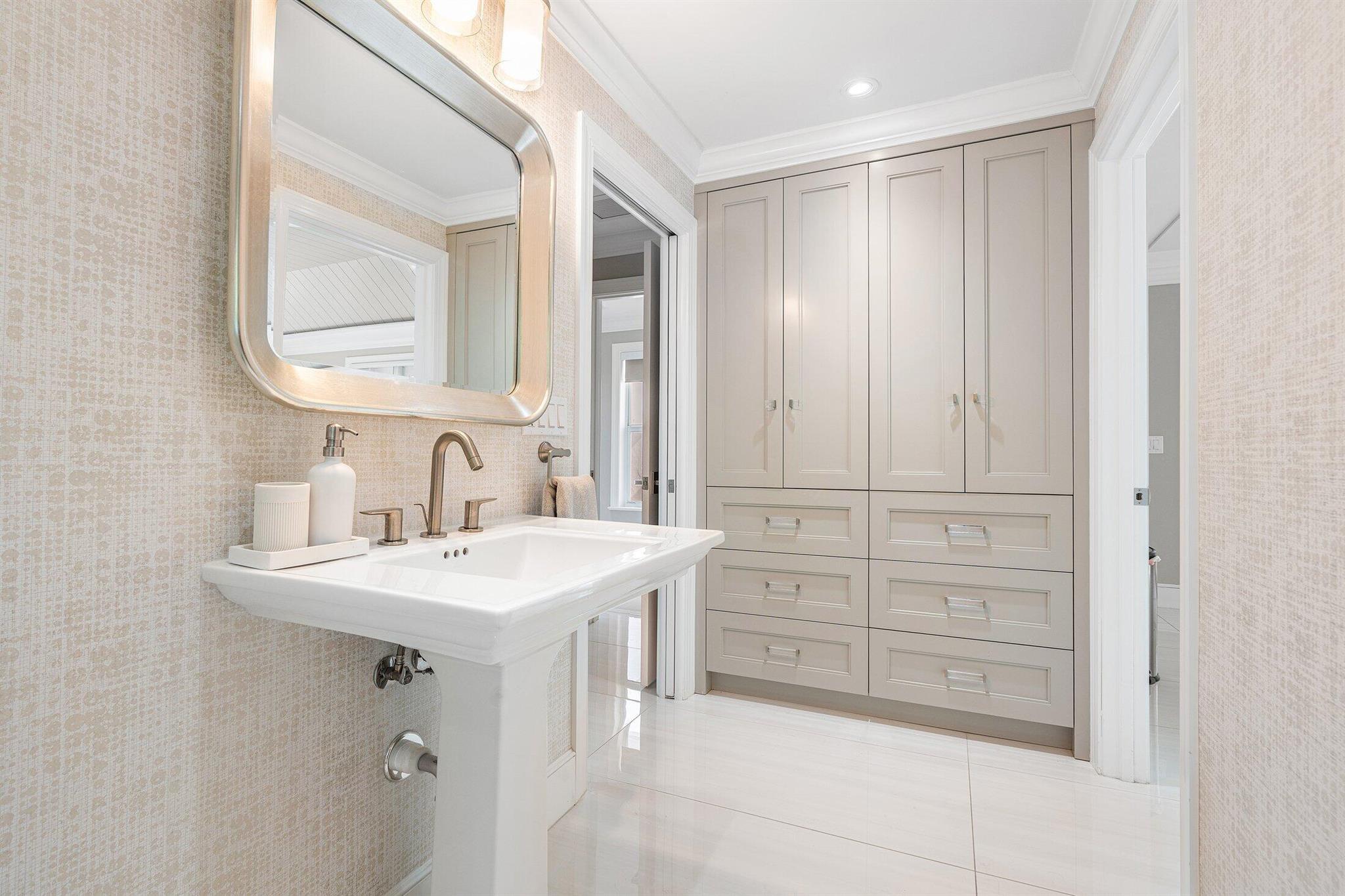 HIDDEN KEY NORTH - Residential