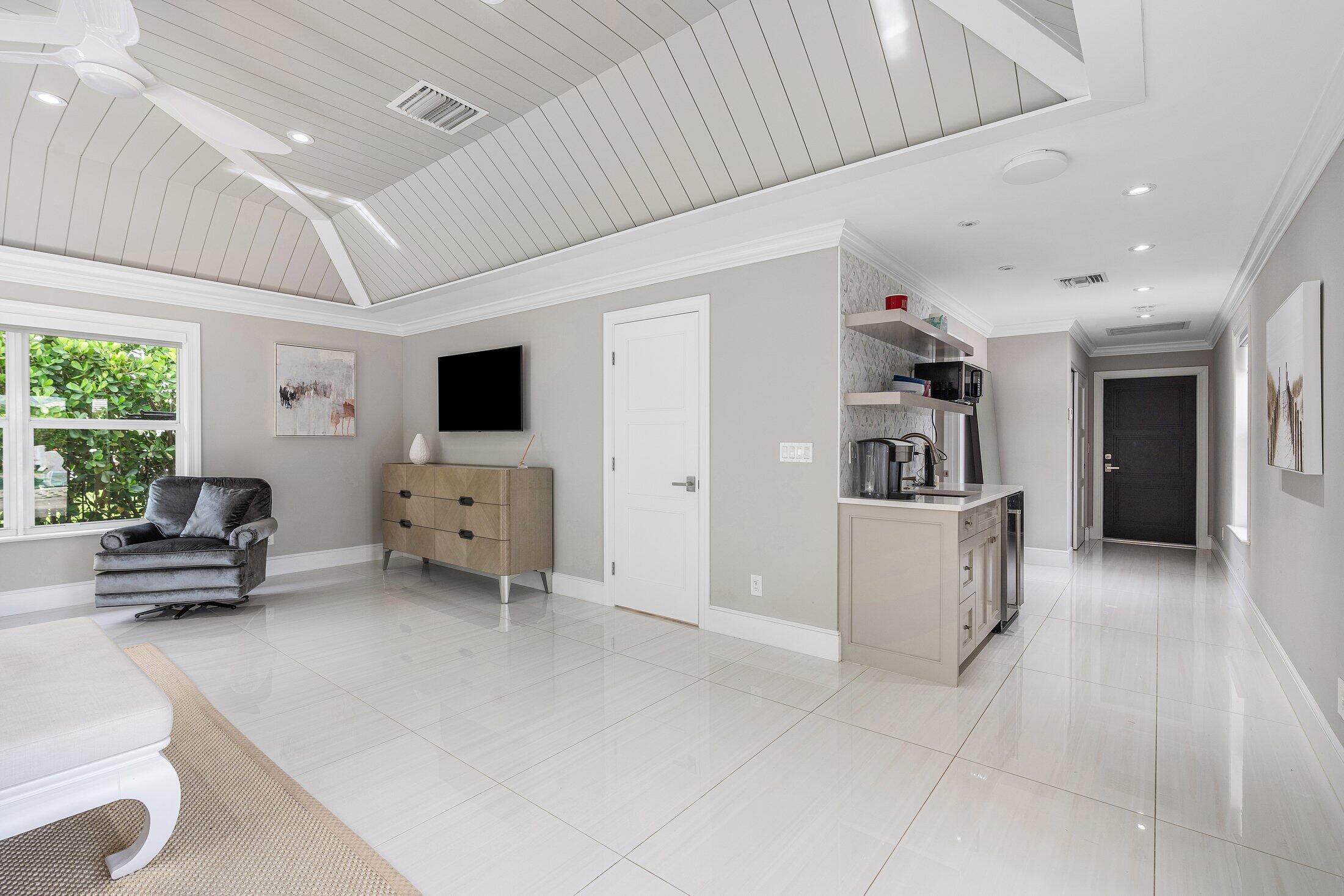 HIDDEN KEY NORTH - Residential