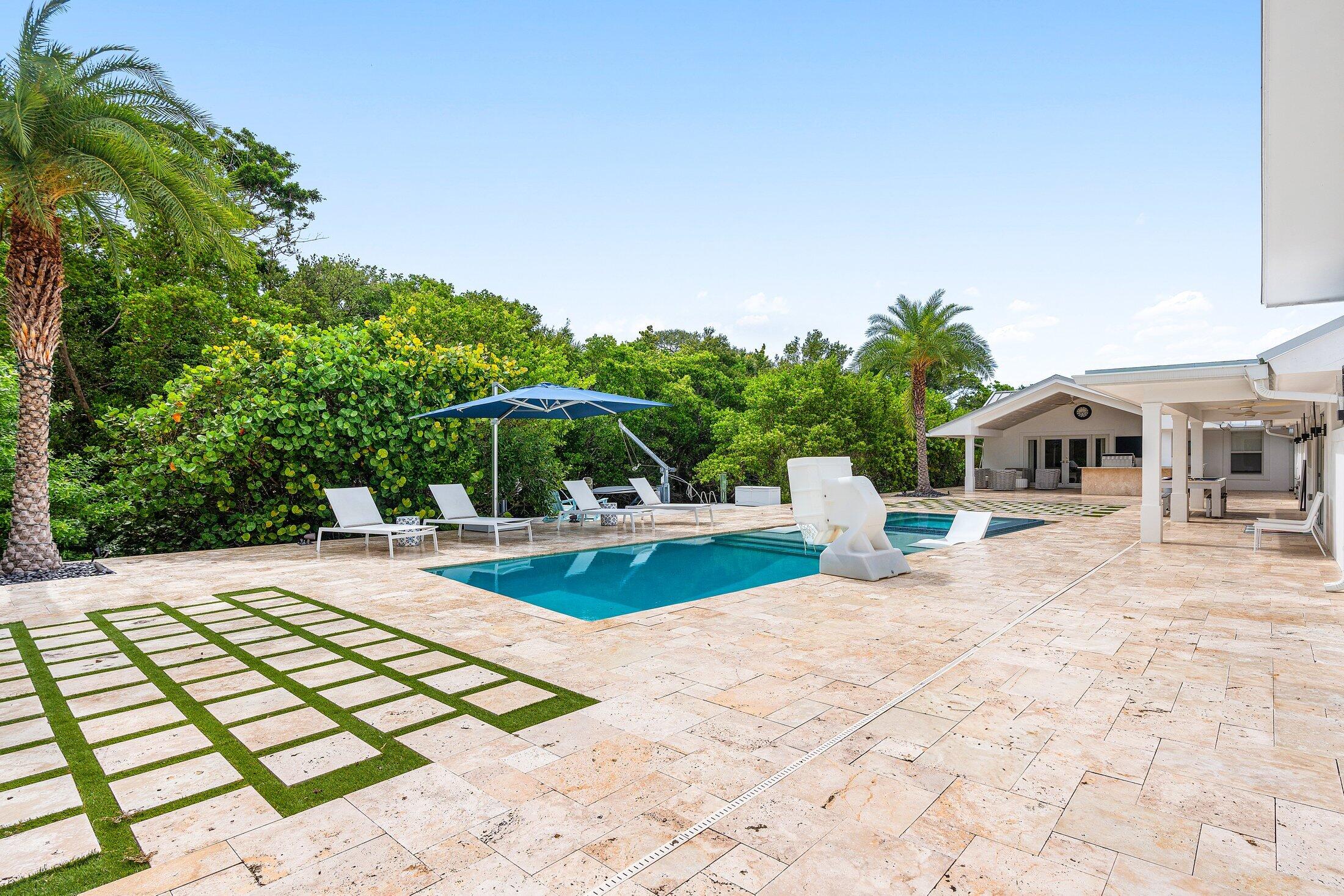 HIDDEN KEY NORTH - Residential