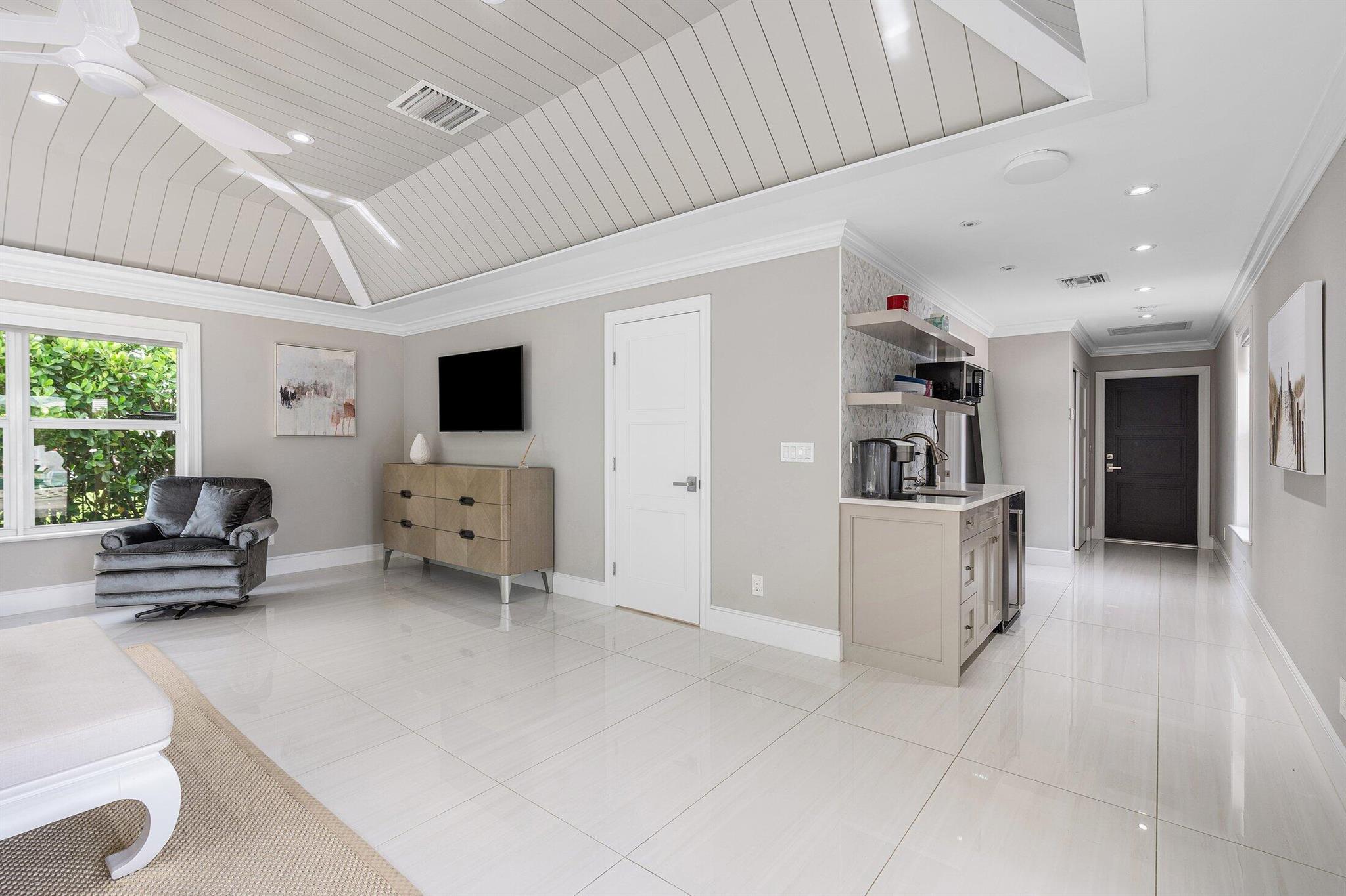 HIDDEN KEY NORTH - Residential