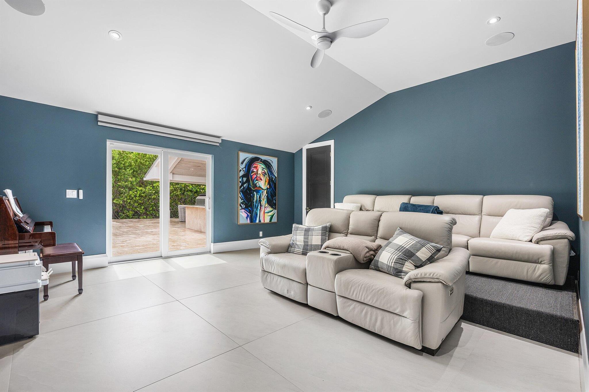 HIDDEN KEY NORTH - Residential