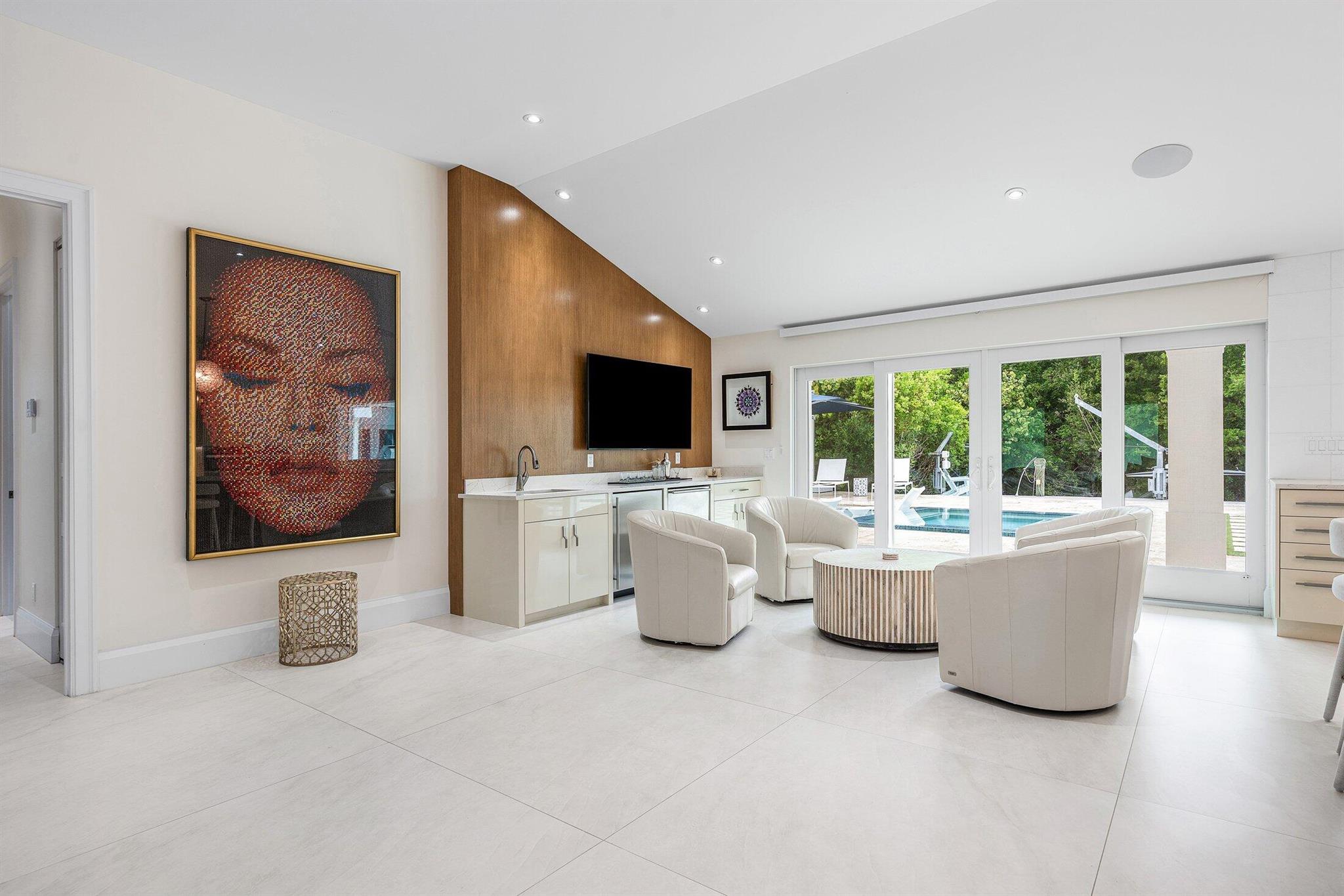 HIDDEN KEY NORTH - Residential