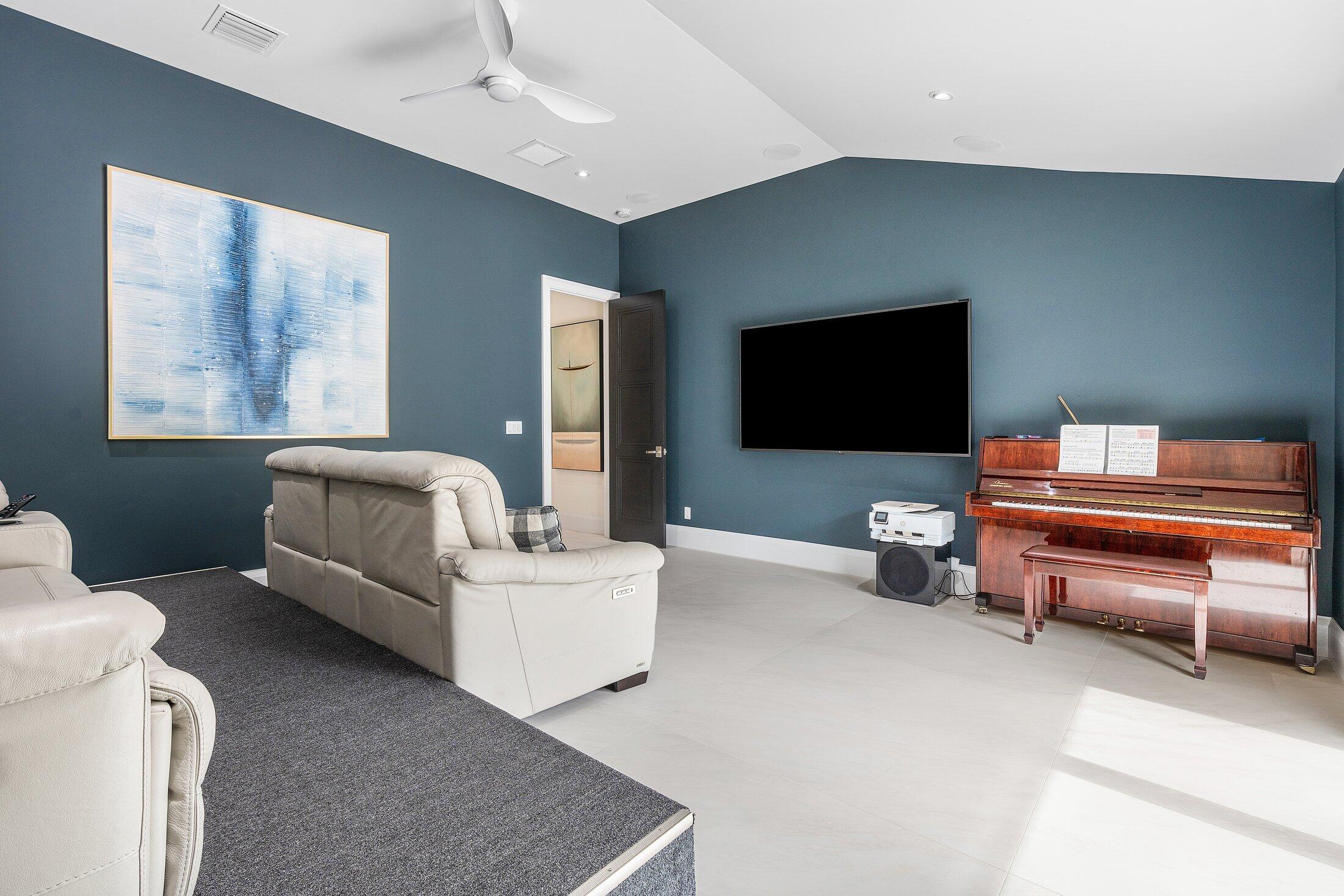 HIDDEN KEY NORTH - Residential