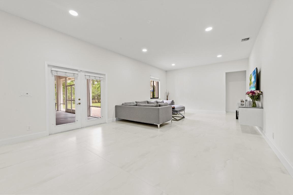 The Acreage - Residential