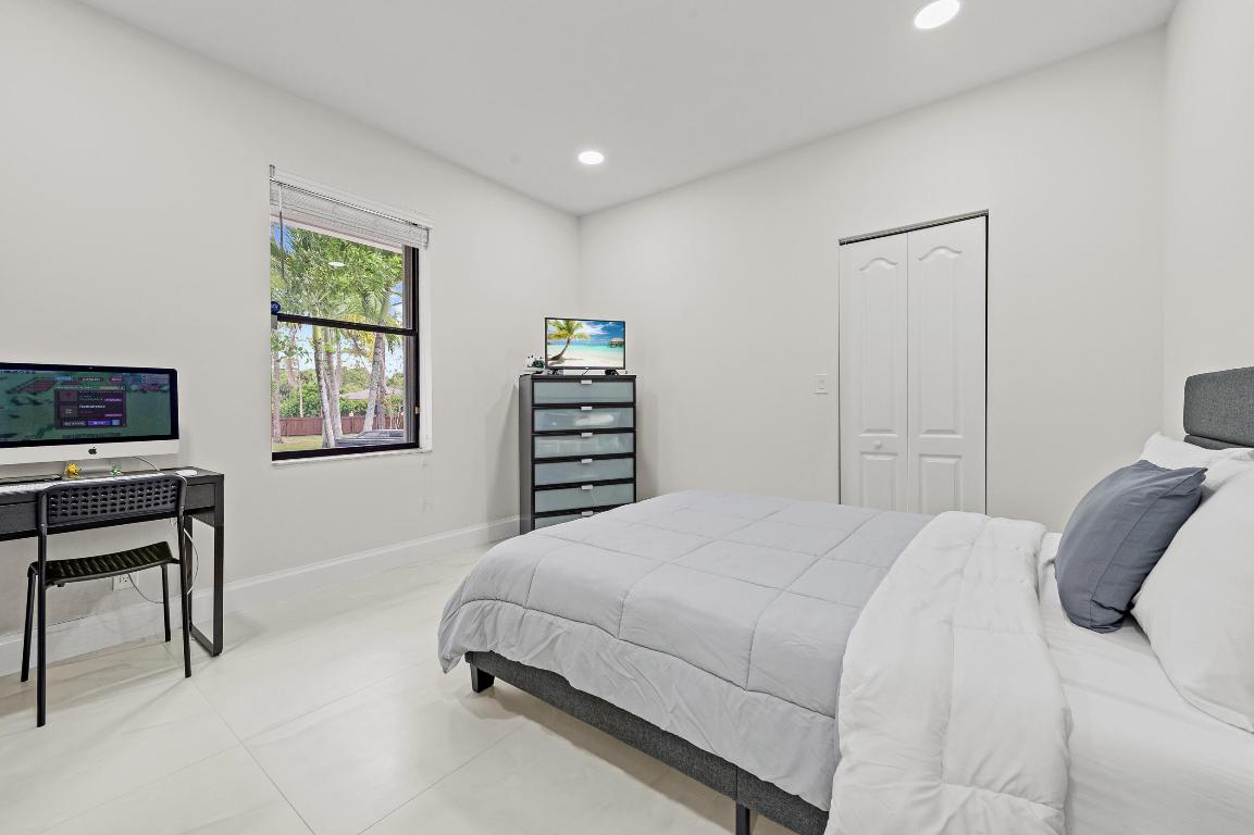 The Acreage - Residential