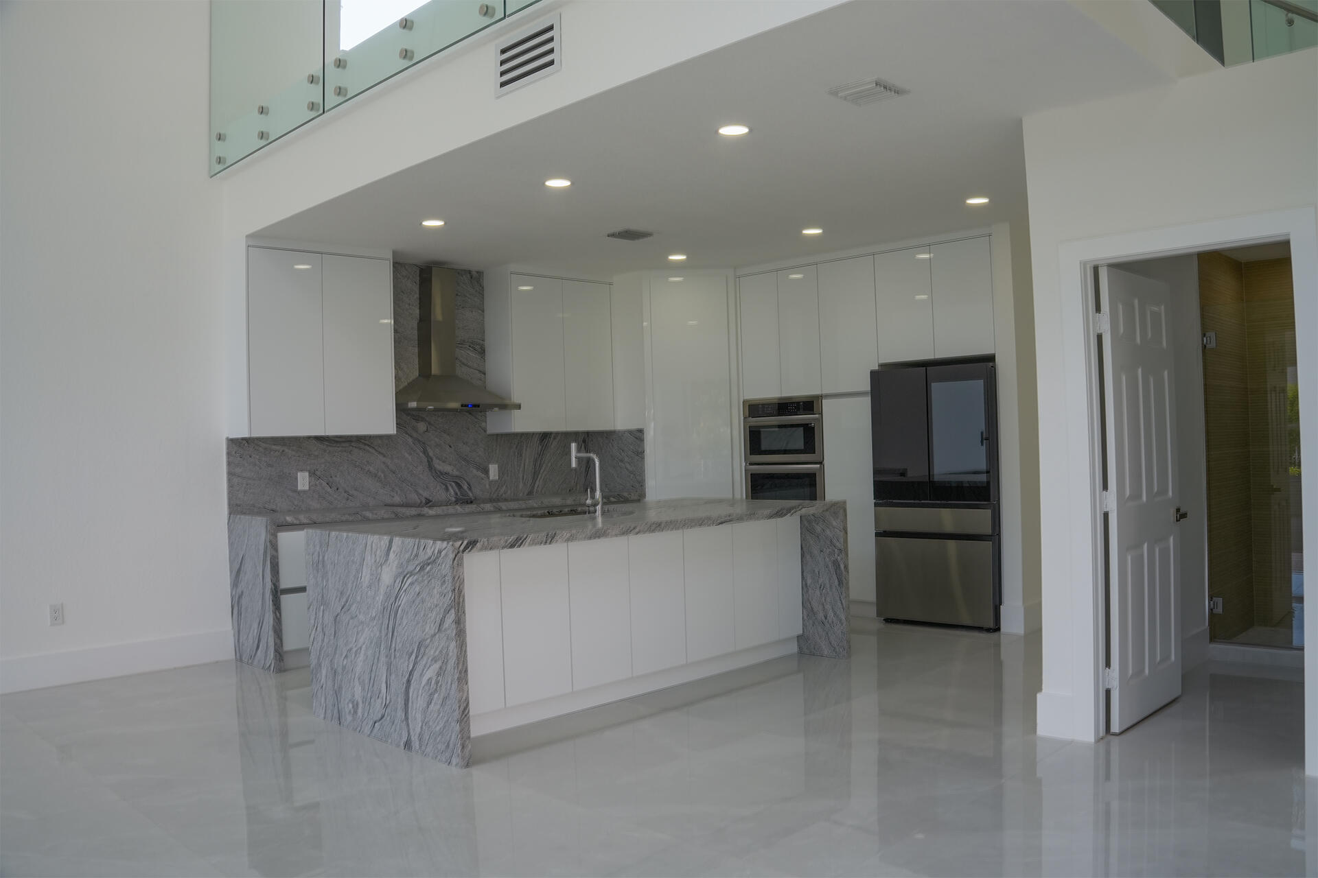 SUNSET LAKES PLAT THREE - Residential