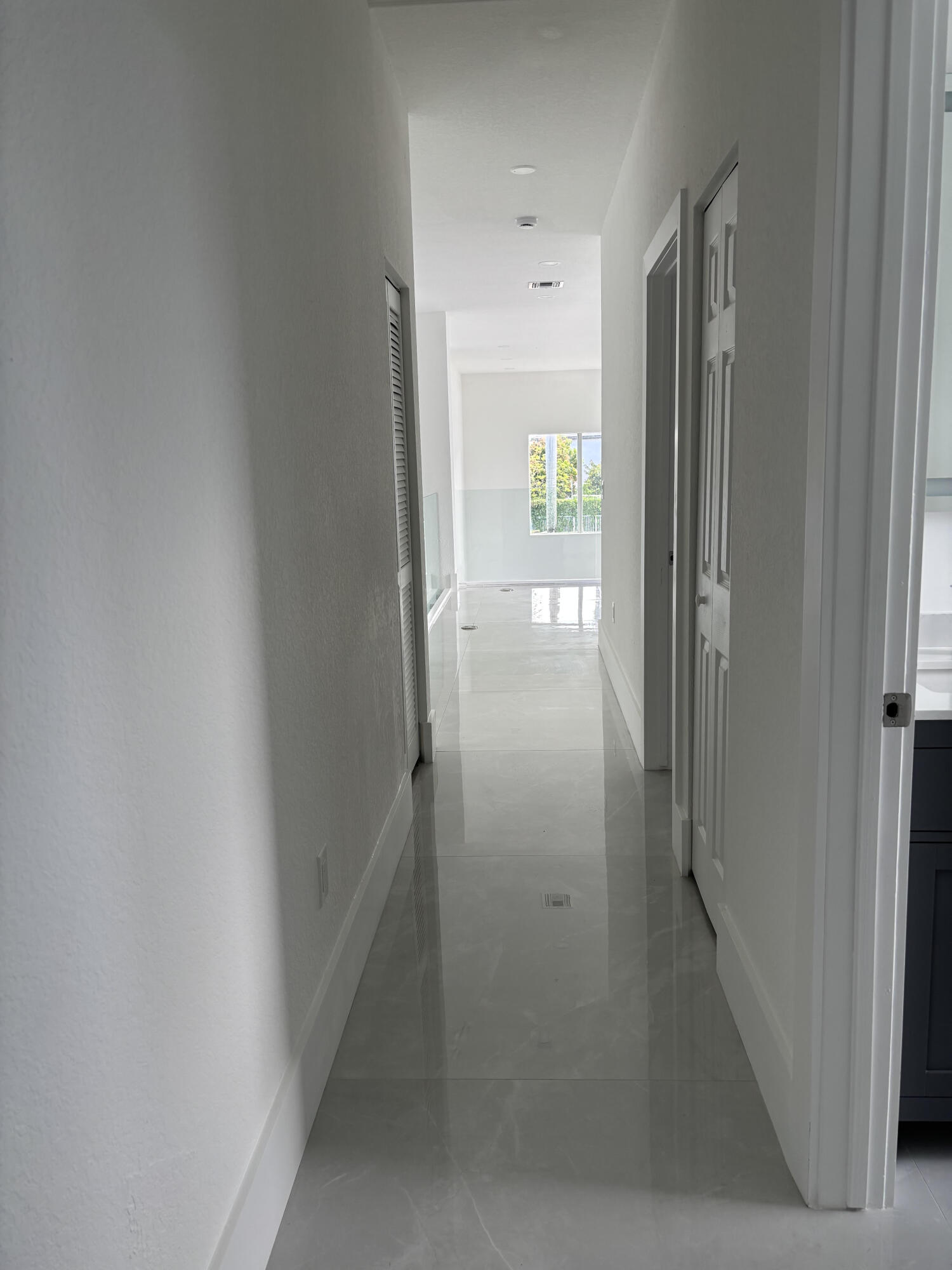 SUNSET LAKES PLAT THREE - Residential