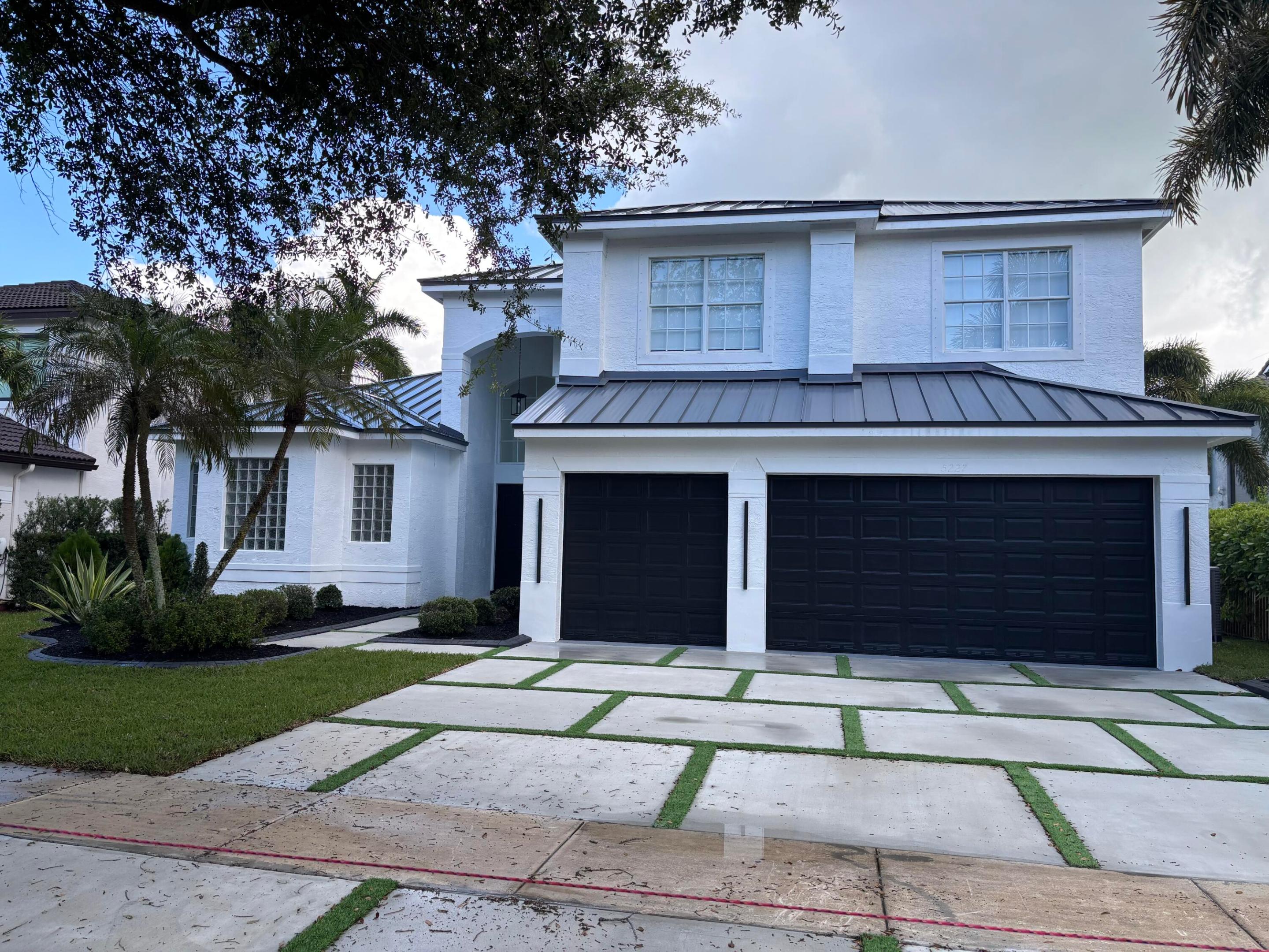 SUNSET LAKES PLAT THREE - Residential