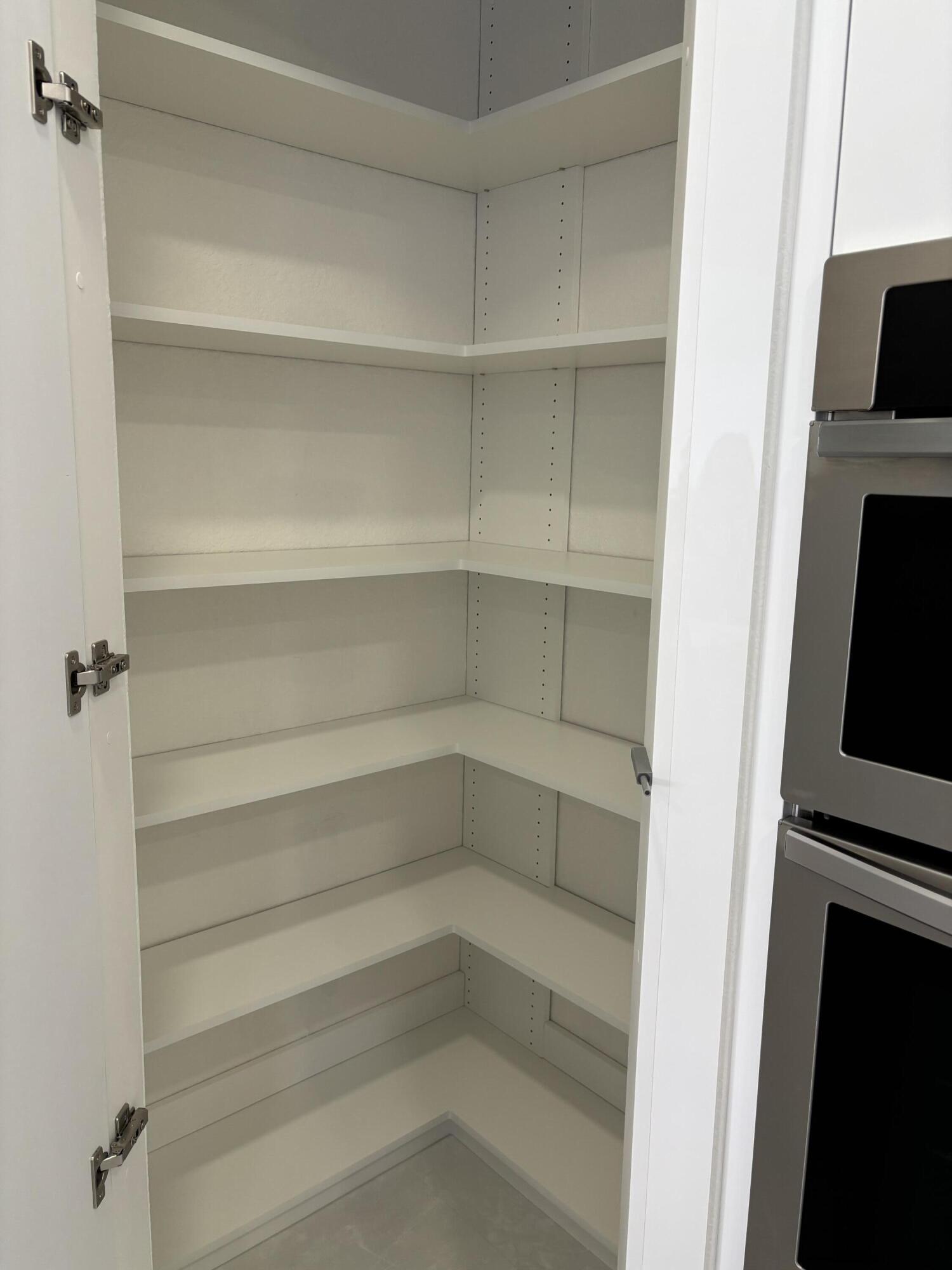 SUNSET LAKES PLAT THREE - Residential