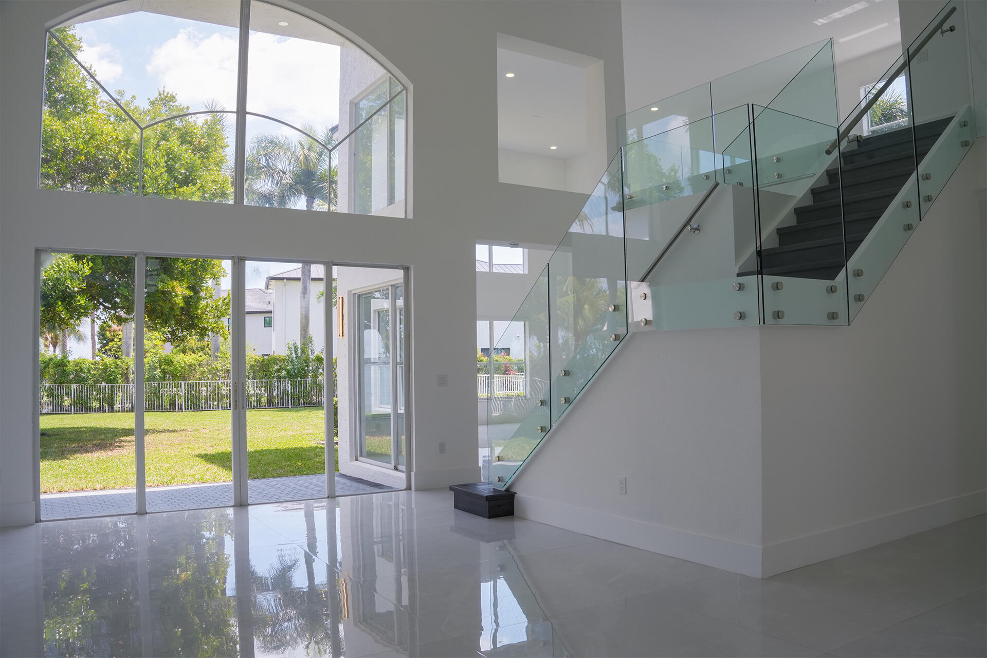 SUNSET LAKES PLAT THREE - Residential