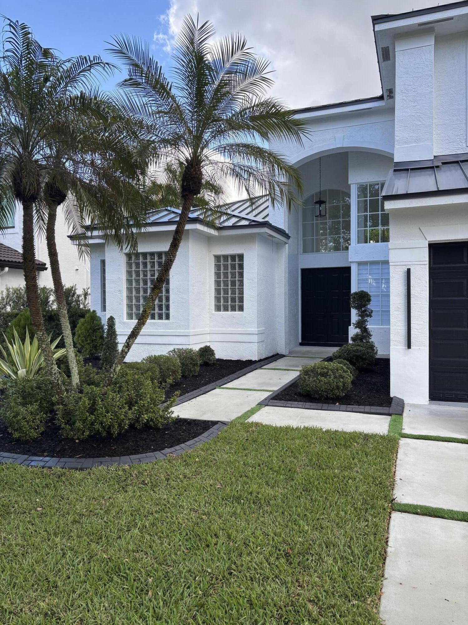 5227 SW 195th Terrace