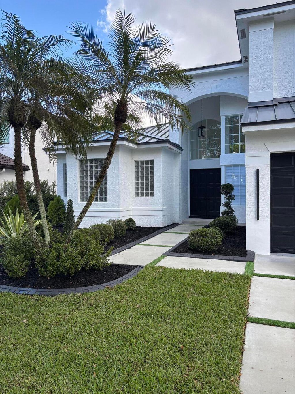 Photo of 5227 SW 195th Terrace, Miramar, FL 33029 (MLS # B26004978)