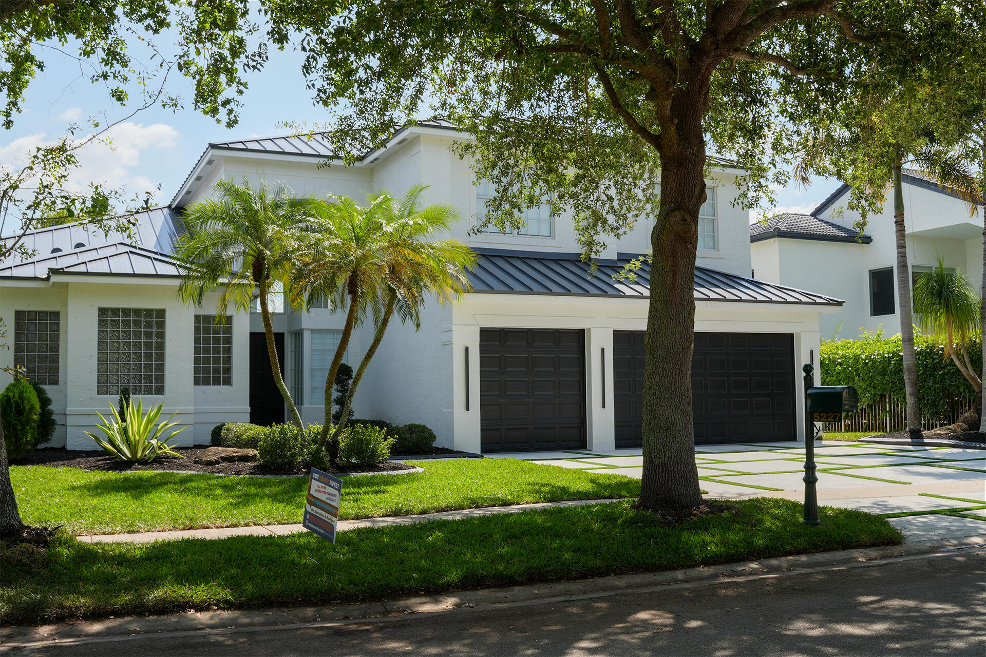 SUNSET LAKES PLAT THREE - Residential