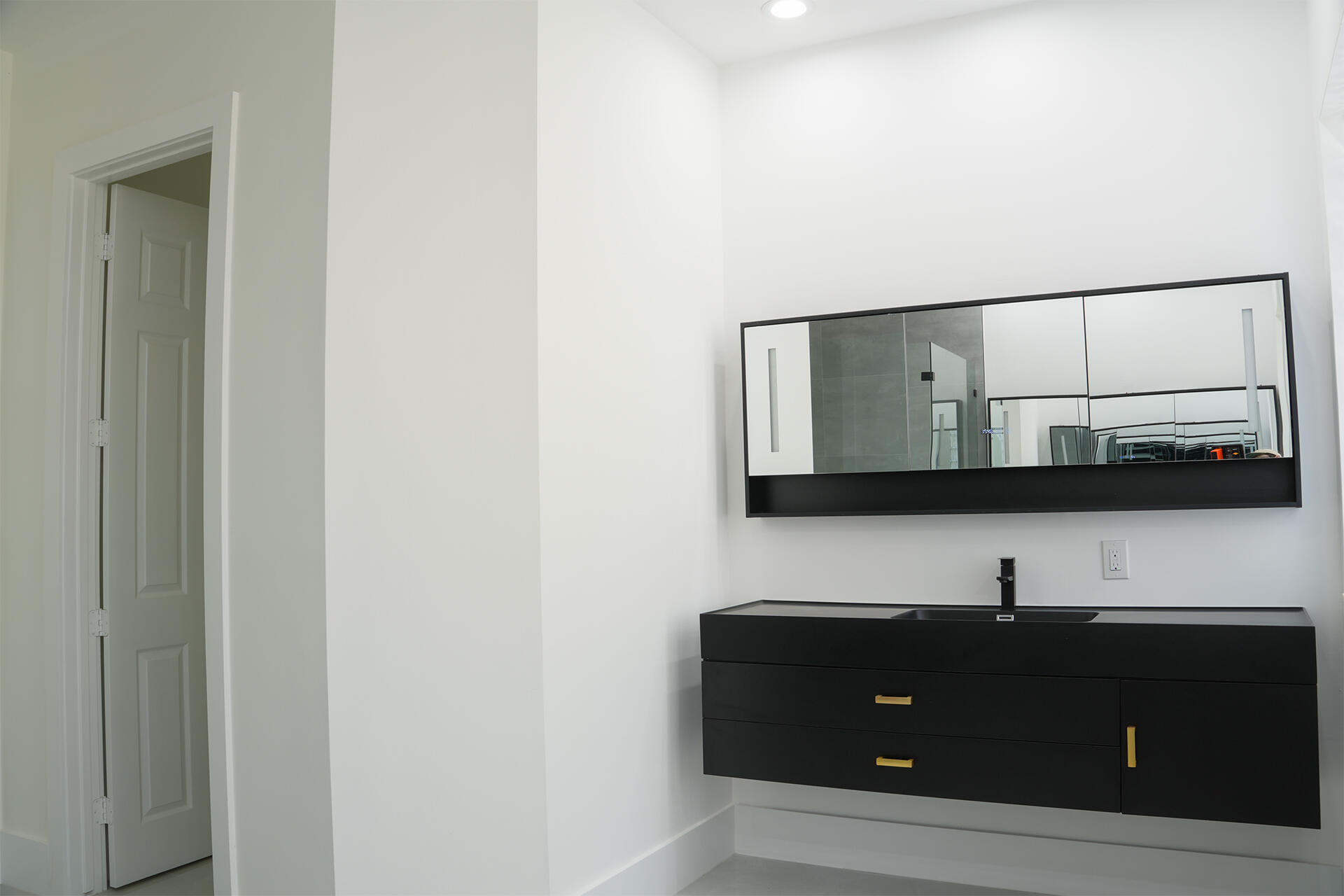 SUNSET LAKES PLAT THREE - Residential